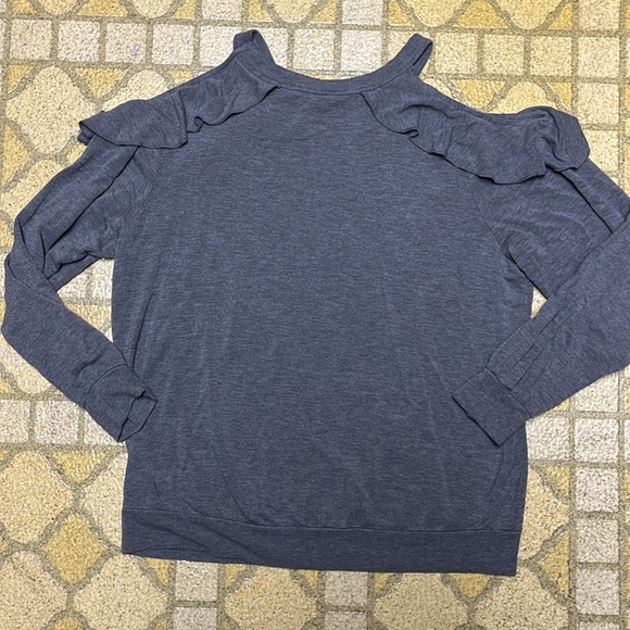 BNWOT Express cold shoulder gray top - Picture 10 of 14